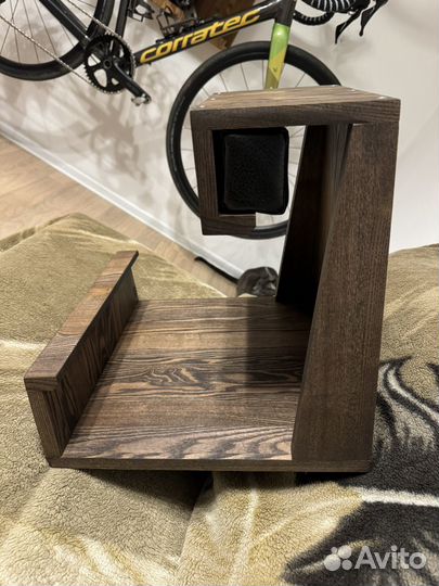 Кронштейн / полка для подвеса велосипеда на стену