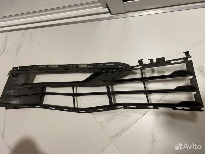 Решетка в бампер BMW g30 левая