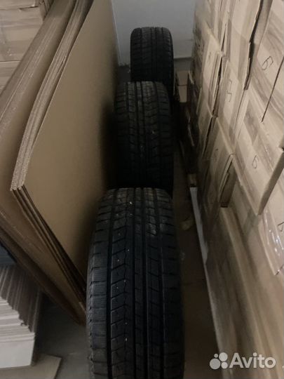 Roadmarch Snowrover 868 275/45 R20