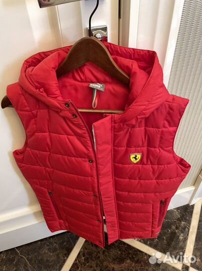Жилетка безрукавка Puma Ferrari красная S 46-48