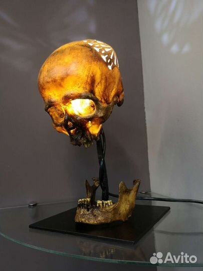 Светильник (череп)