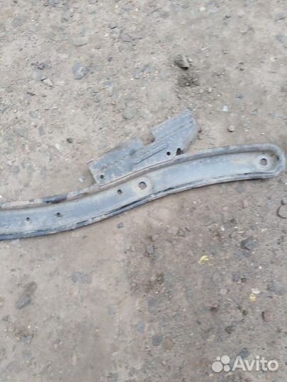 Нижняя планка телевизора Форд фокус 2