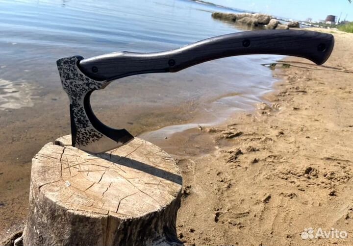 Топор кованый