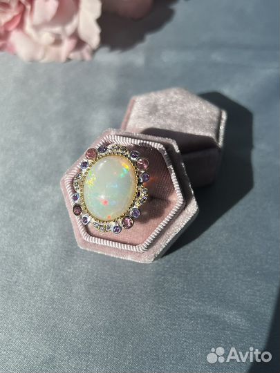 Кольцо с шикарным опалом