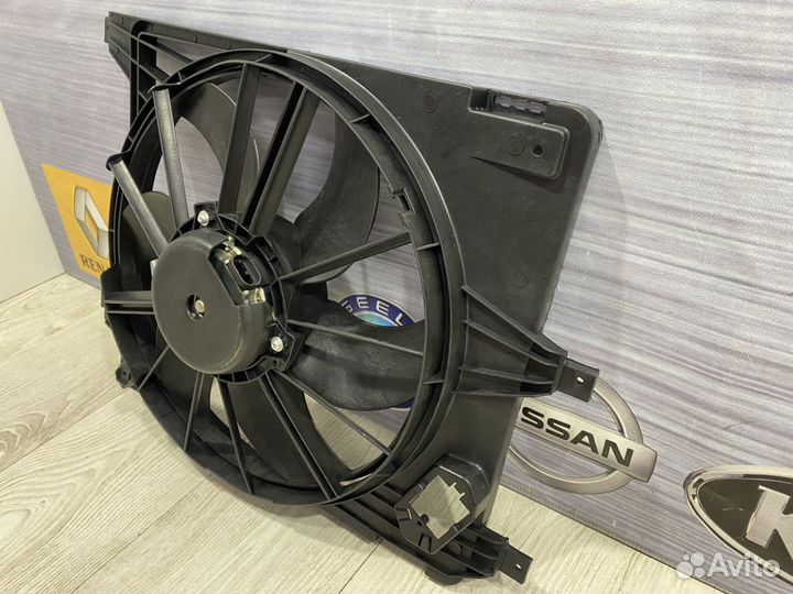 Вентилятор радиатора охлаждения двигателя диффузор