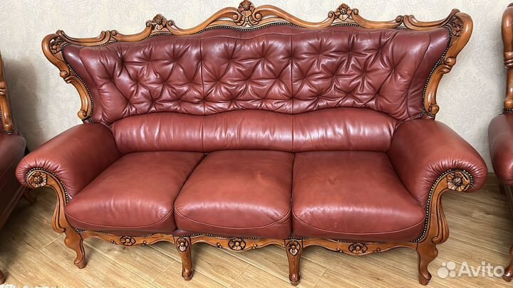 Холл четверка