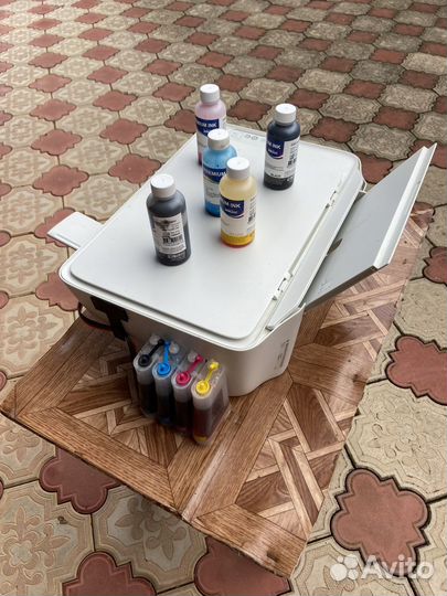 HP мфу Струйное DeskJet 2320, белый