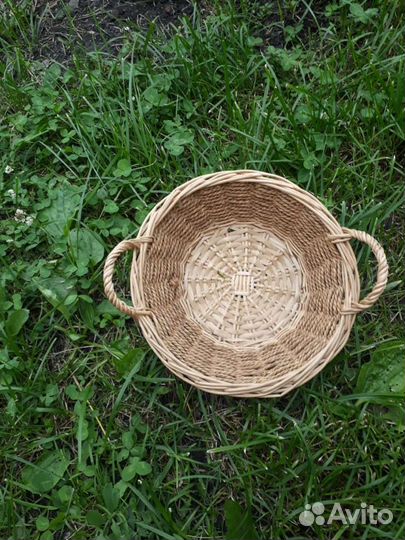 Корзинка плетёная