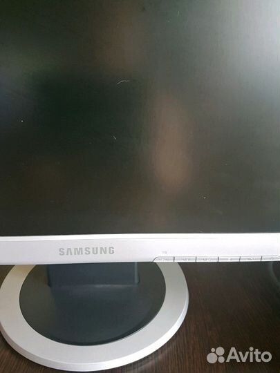 Монитор samsung