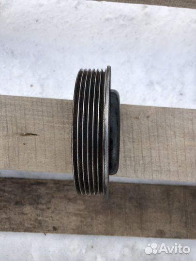 Шкив помпы VAG 037 121 031 B