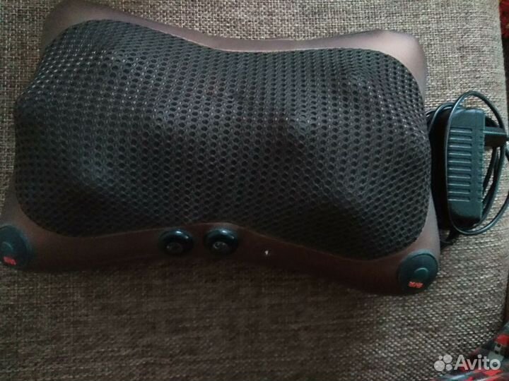 Массажная подушка для шеи