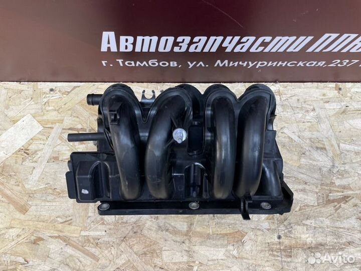 Впускной коллектор Renault Logan
