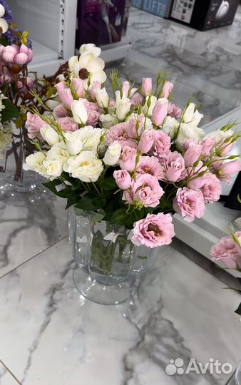 Цветы и ваза