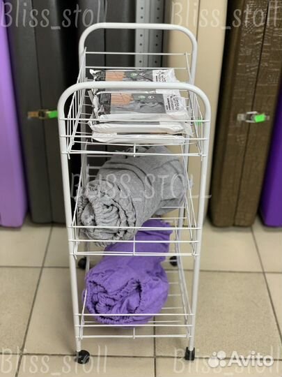 Этажерка на колесиках