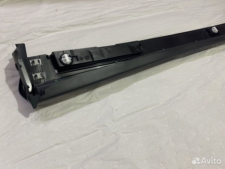 Накладка на порог D10E51PL0A