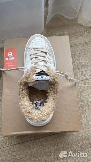 Денская обувь, кроссовки