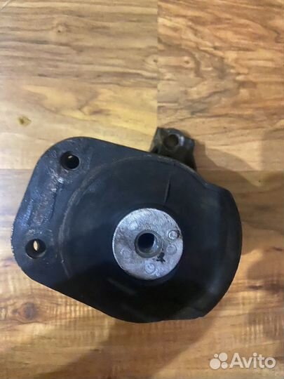 Подушка двигателя honda civic 4д правая