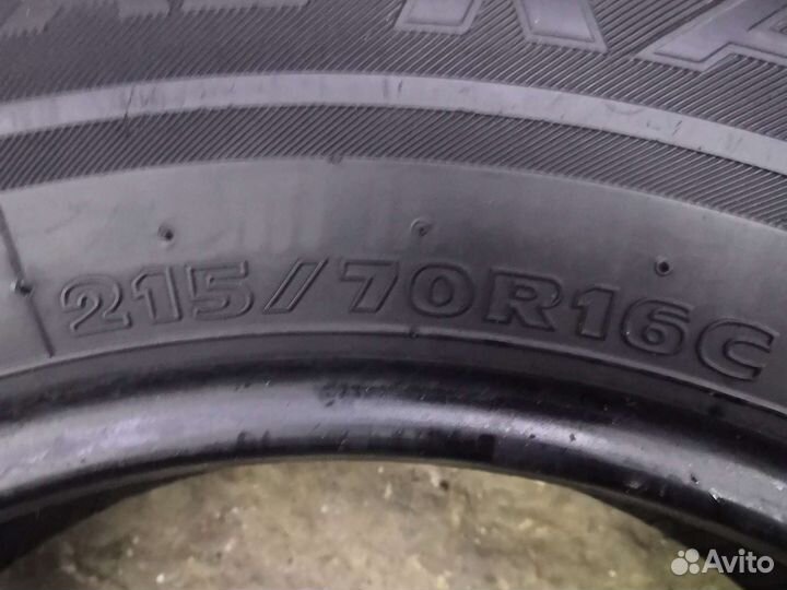 Hankook Radial RA08 215/70 R16