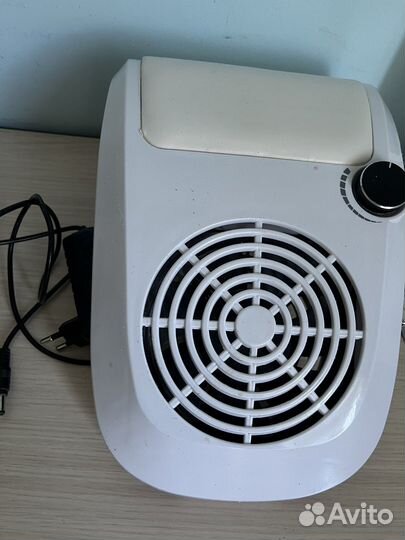 Вытяжка для маникюра