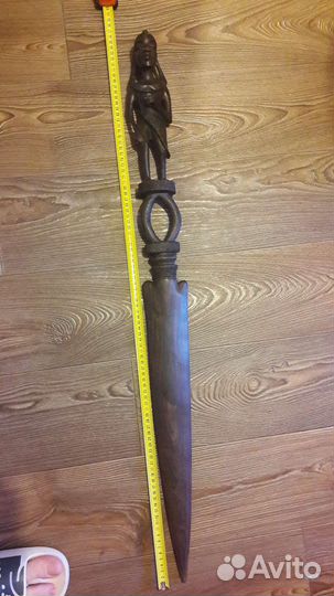 Декоративная статуэтка