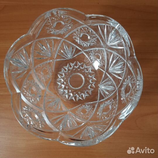 Ваза хрустальная