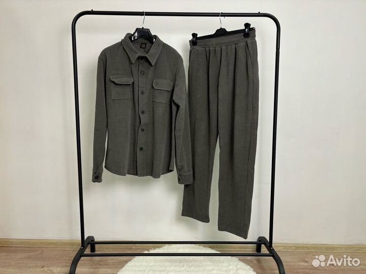 Костюм с рубашкой