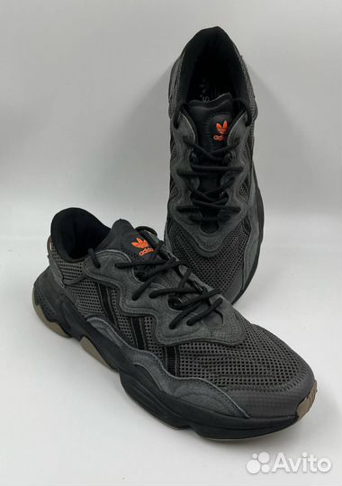 Кроссовки adidas Ozweego черные