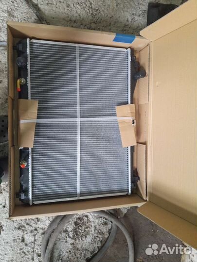 Радиатор Suzuki j20a