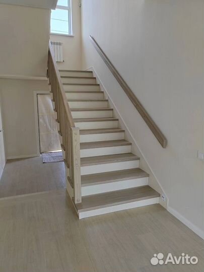 Металлокаркас лестницы