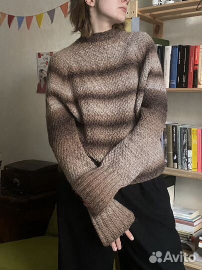 Свитер с длинными рукавами