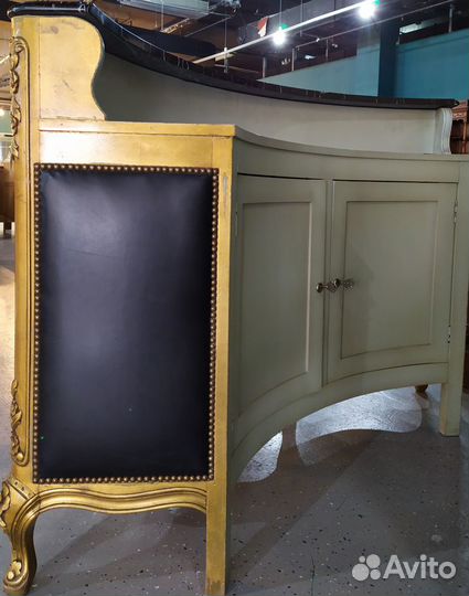 Антикварная барная стойка и 2 барных стула