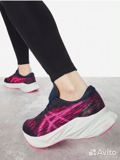 Кроссовки женские asics novoblast 3