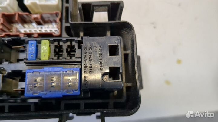 Блок предохранителей Nissan Rogue