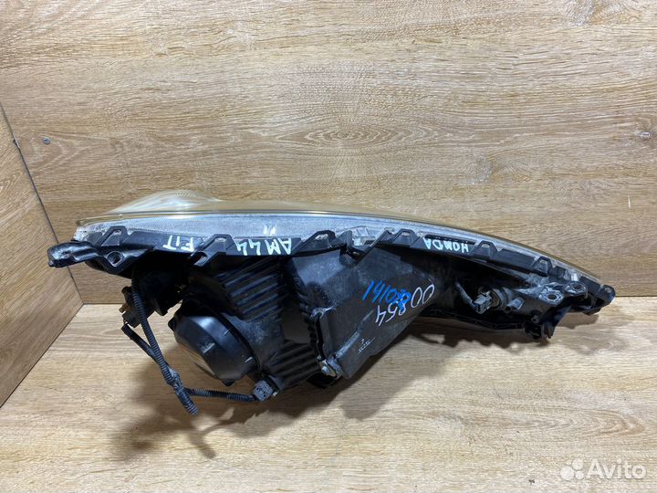 Фара передняя левая Honda Fit 2 141072