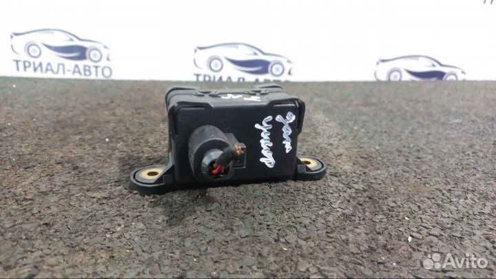 Датчик ускорения Q7