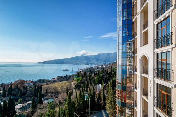 3-к. квартира, 128,5 м², 4/10 эт.