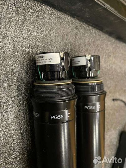 Радиосистема Shure на 4 микрофона 606-618 Mhz