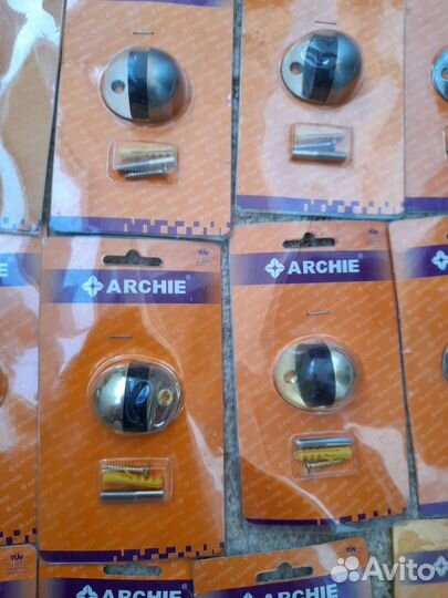 Дверной ограничитель