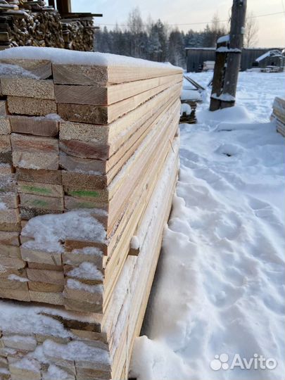 Сосновая древесина для строительства домов и бань — доска и брус