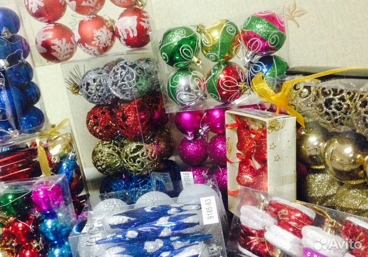 Новогодние елочные игрушки