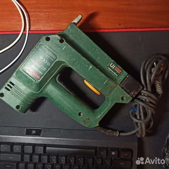 Скобозабиватель степлер Bosch PTK 23 E