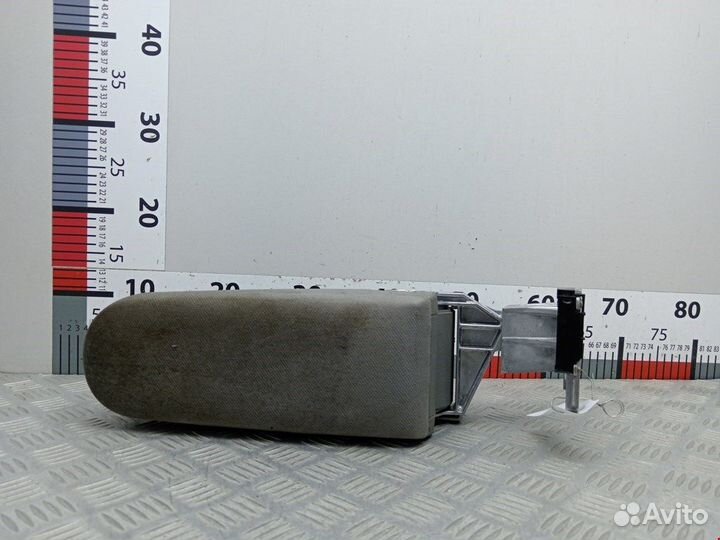 Подлокотник Volkswagen Passat 5 Примечание:Европа, велюр, царапины, потертости, примятости Год авто: