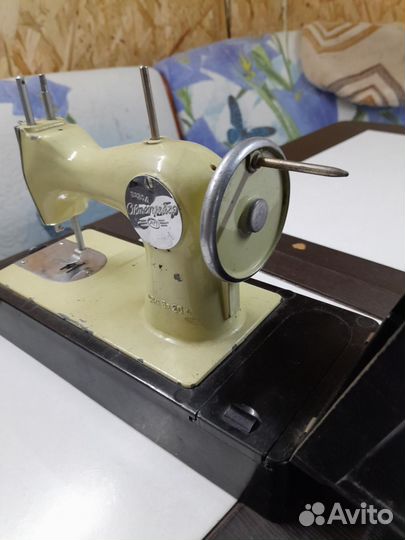 Детская швейная машина СССР