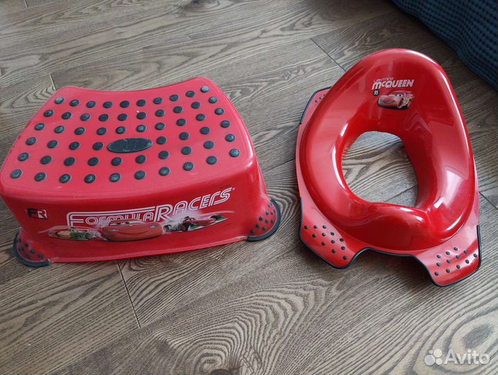 Детское сиденье на унитаз