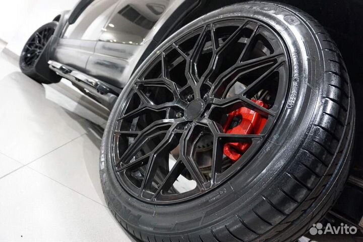 Кованые диски GT Forged на Land Rover Defender R20