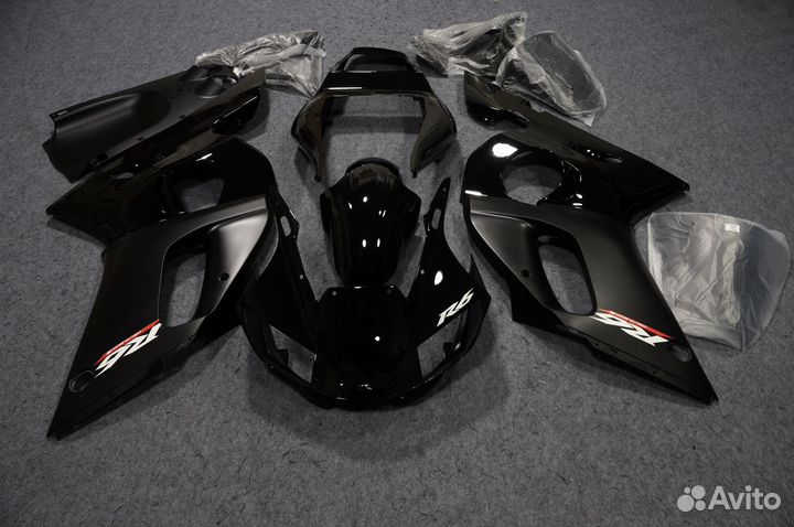 Комплект пластика на Yamaha R6 1998-2002