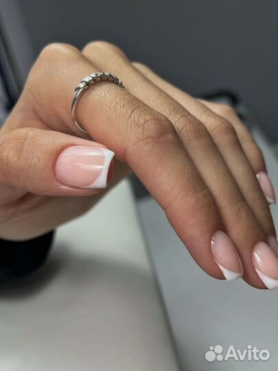 Маникюр педикюр