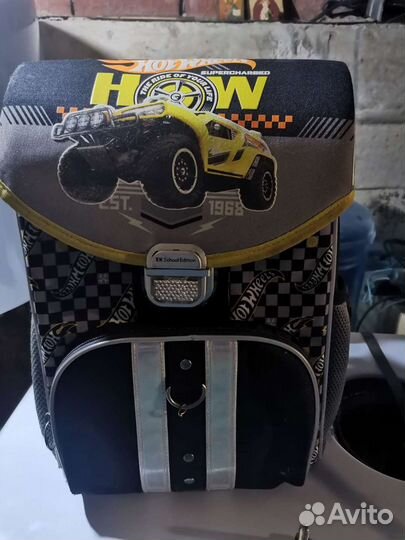 Школьный рюкзак