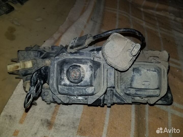 Фара Alfa Romeo 164 правая