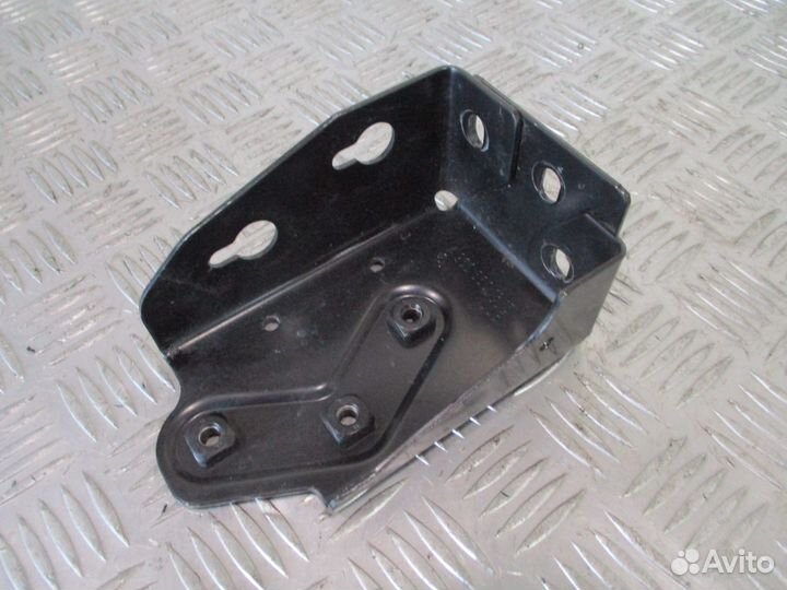 Кронштейн Mercedes-Benz A9606601815